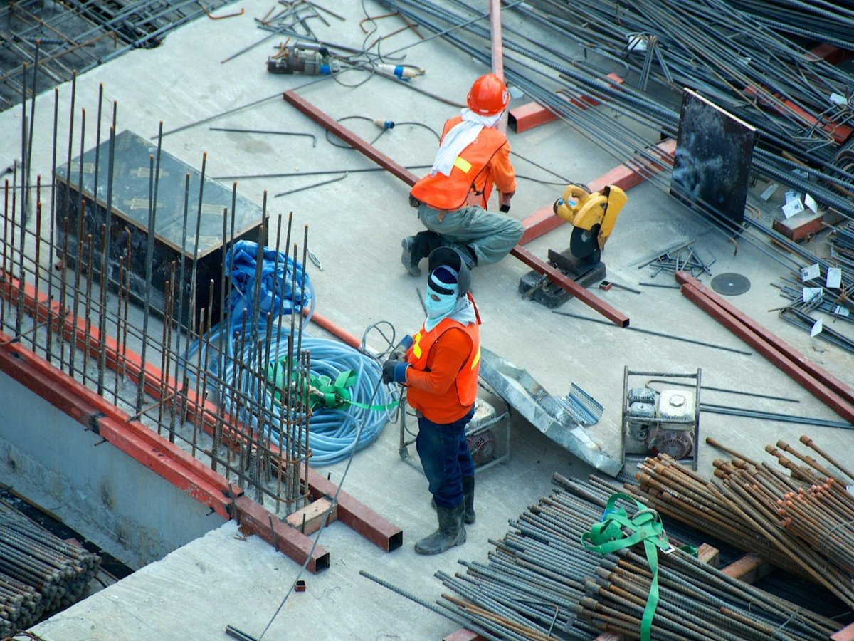 Tile adhesives and epoxy grouts